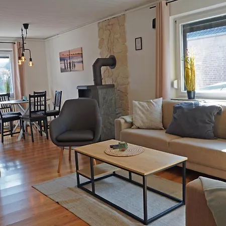 Huus Guenter 度假居 *